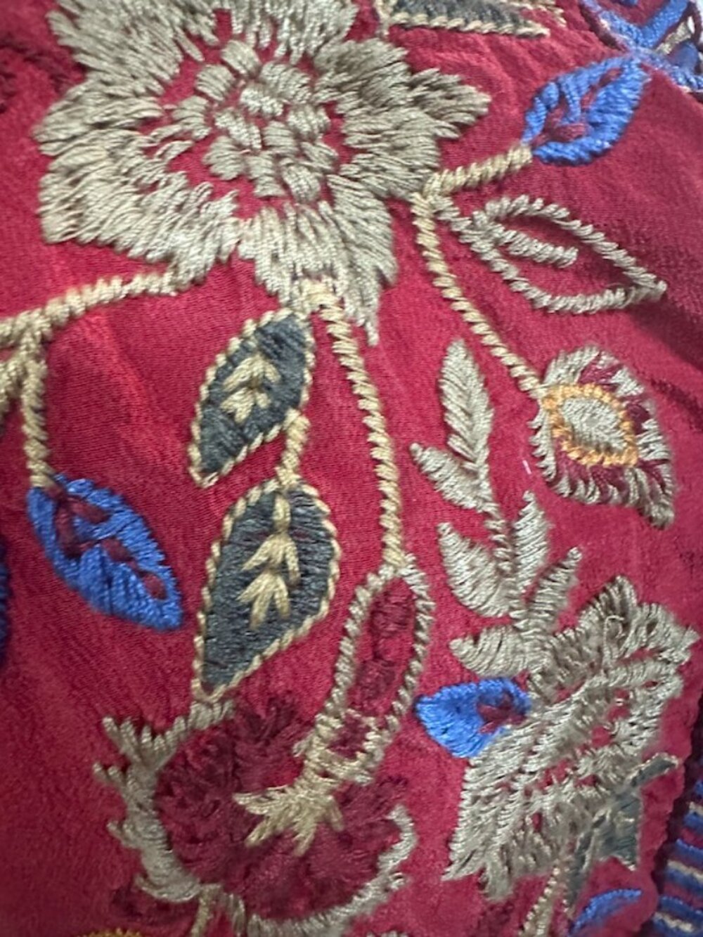JOHNNY WAS Tunic Top R-MONA TIERED Embroidered/Eyelet RED SILK M Scalloped - Picture 3 of 11